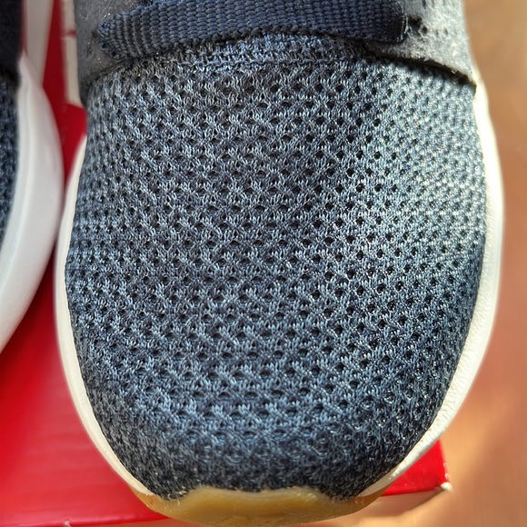 New Balance Fresh Foam Sneaker - Picture 5 of 6